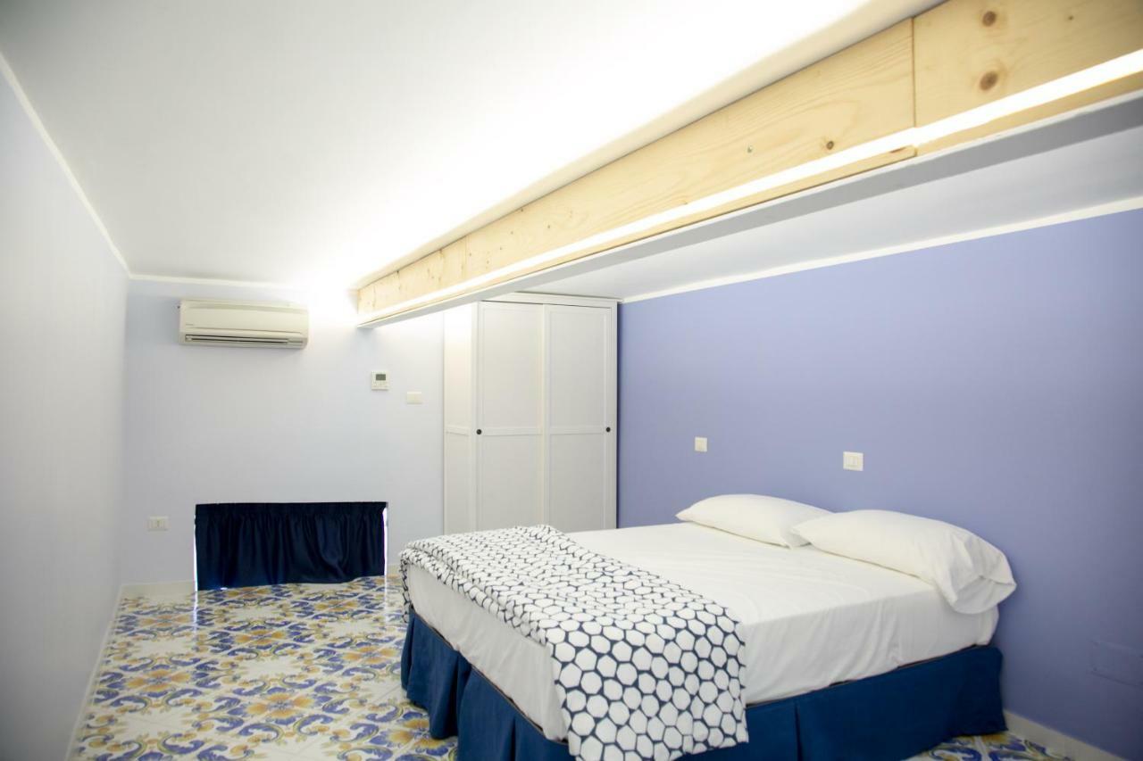 Casa Niccolo Apartment Наполи Екстериор снимка