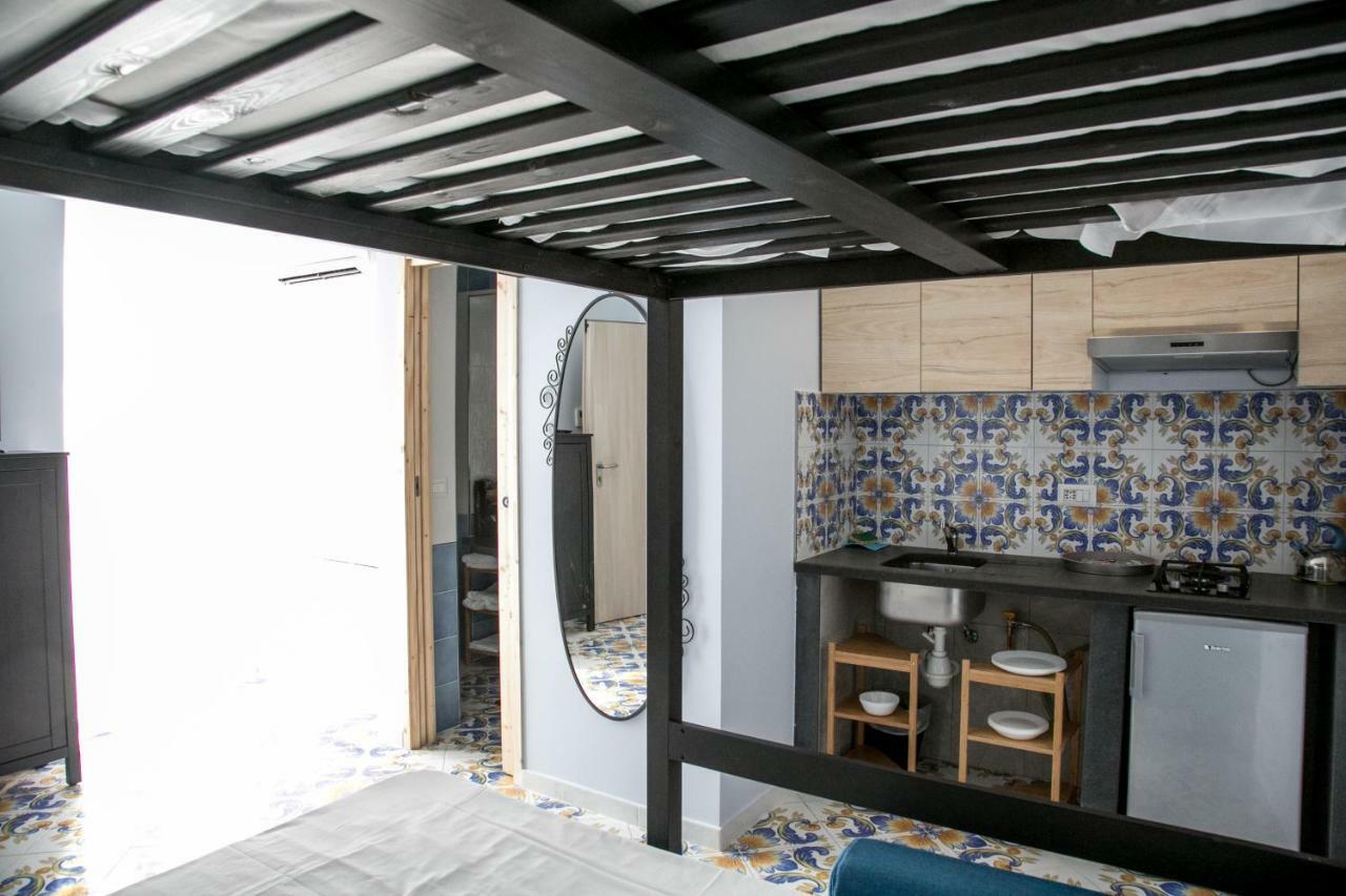 Casa Niccolo Apartment Наполи Екстериор снимка