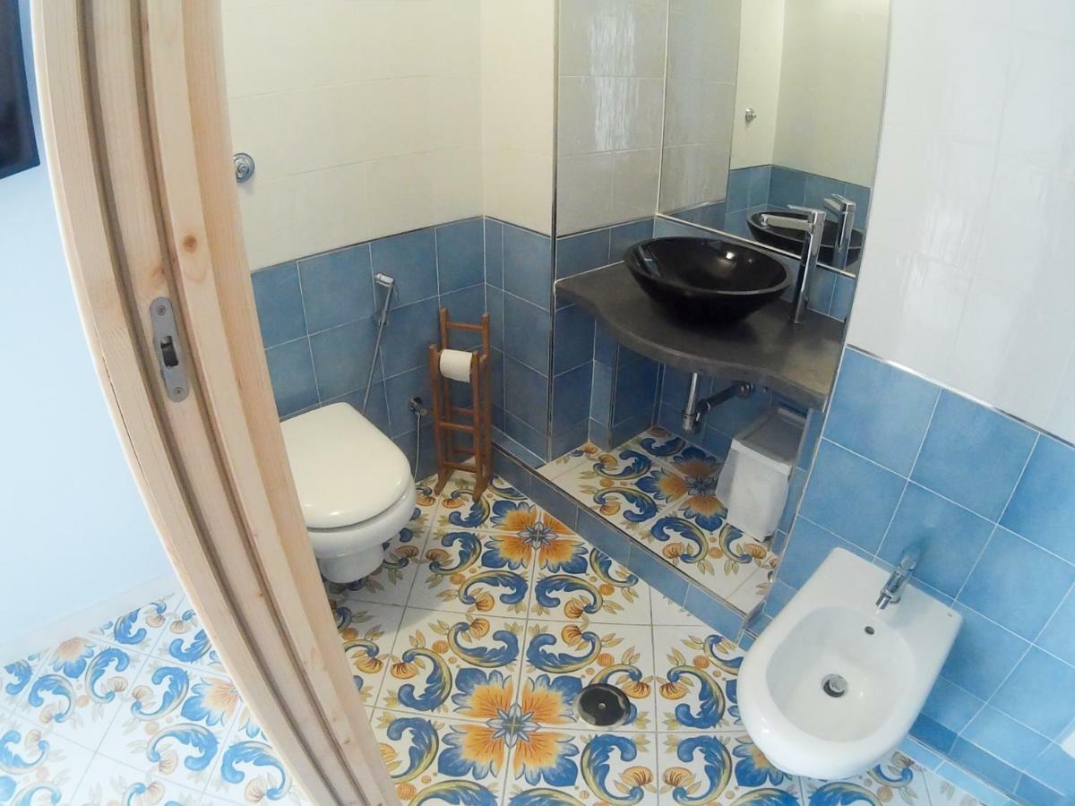 Casa Niccolo Apartment Наполи Екстериор снимка