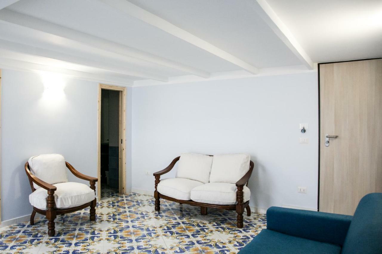 Casa Niccolo Apartment Наполи Екстериор снимка