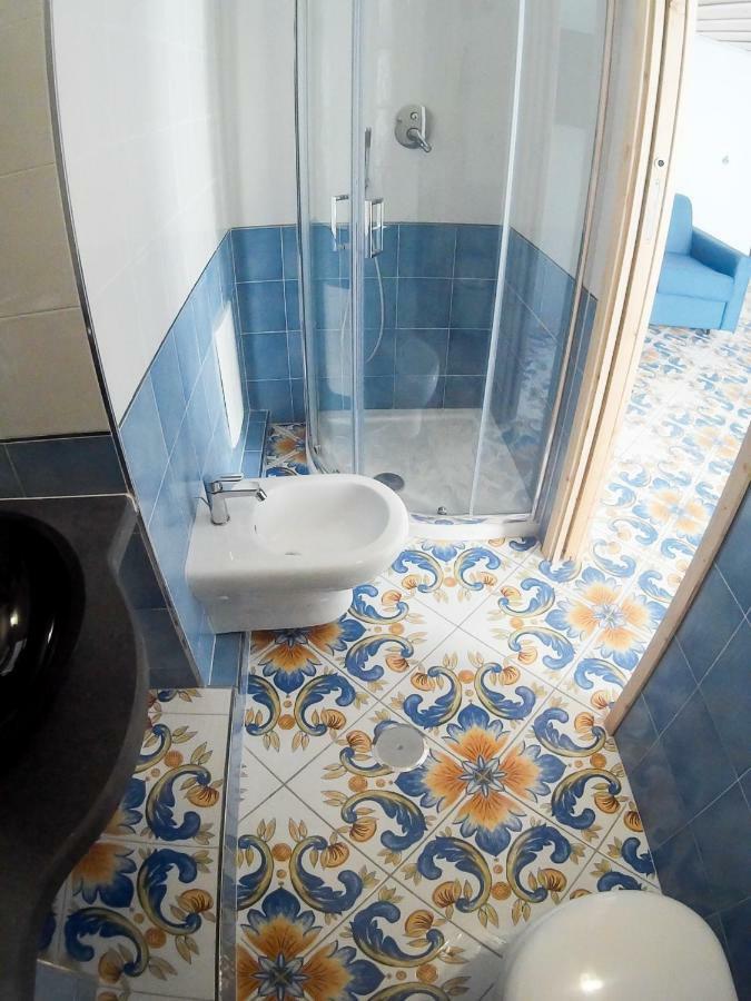 Casa Niccolo Apartment Наполи Екстериор снимка
