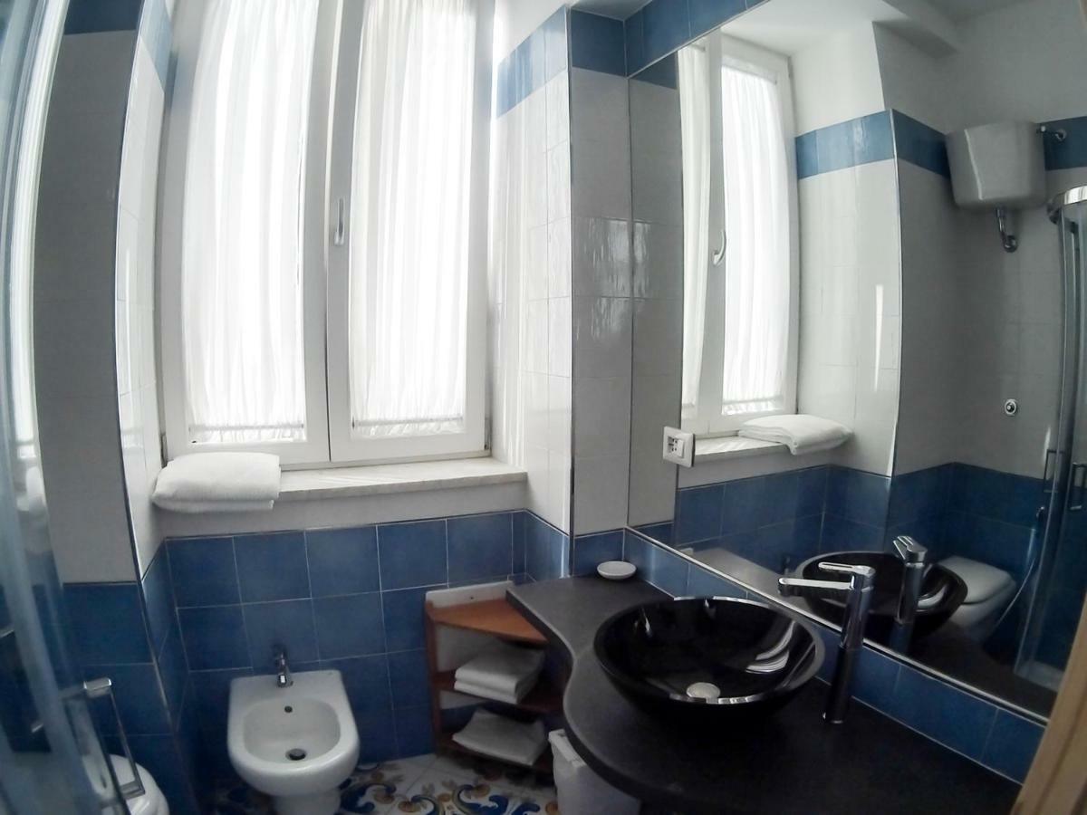 Casa Niccolo Apartment Наполи Екстериор снимка
