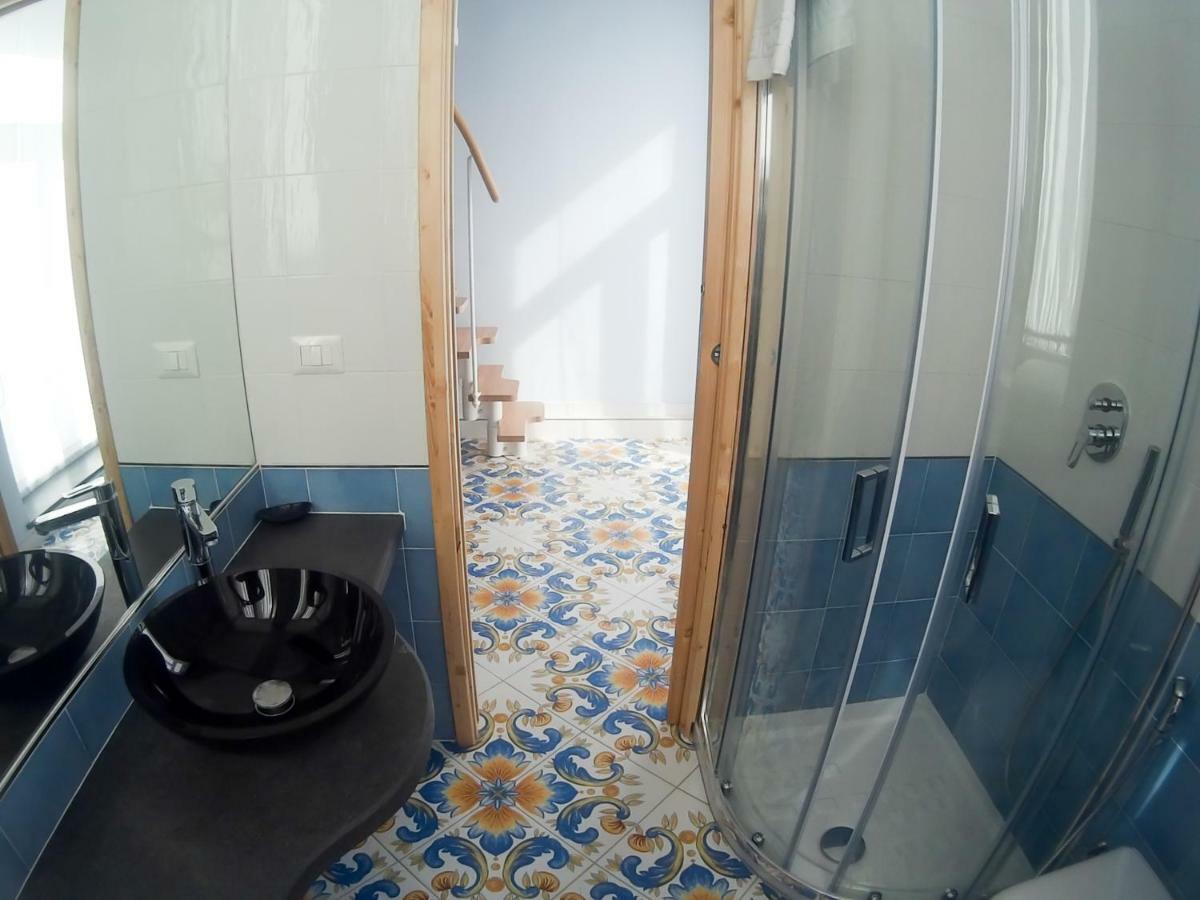 Casa Niccolo Apartment Наполи Екстериор снимка