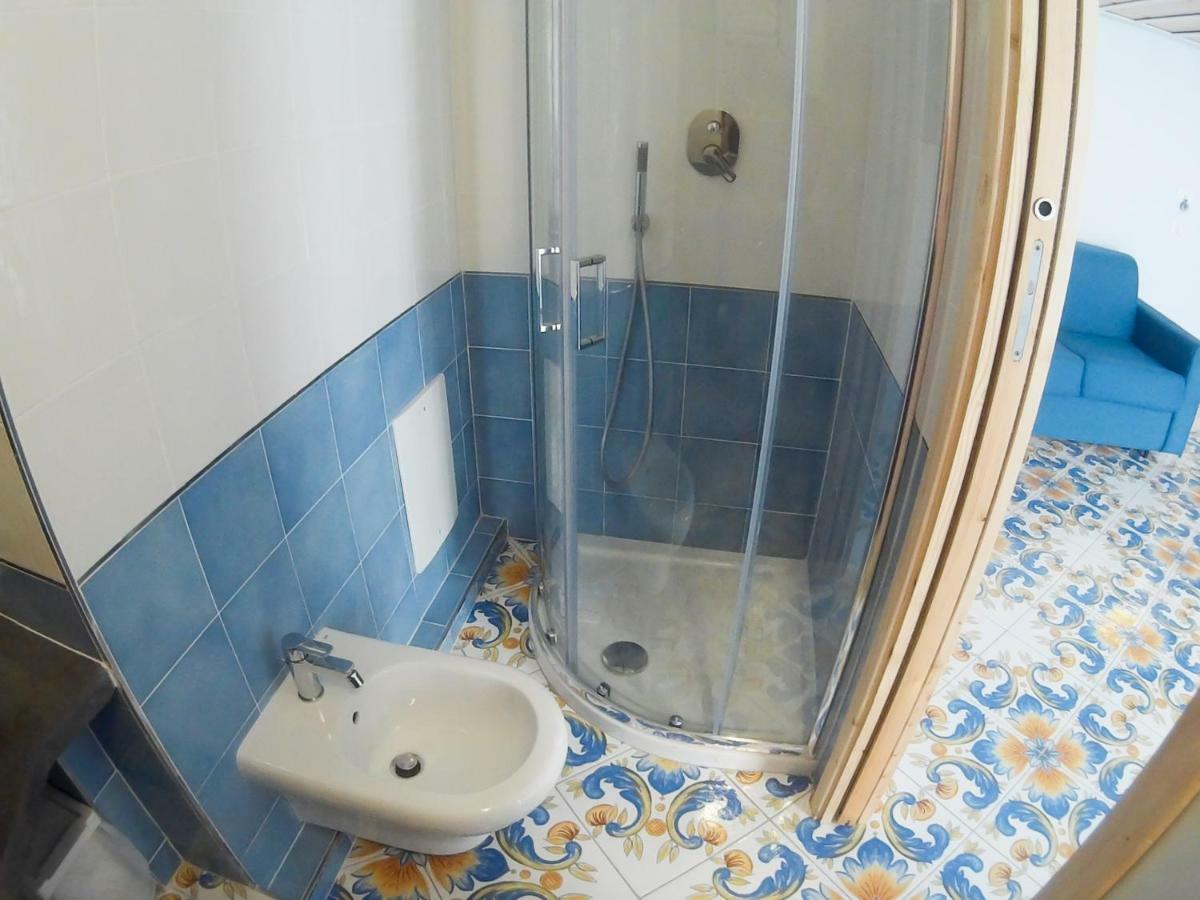 Casa Niccolo Apartment Наполи Екстериор снимка