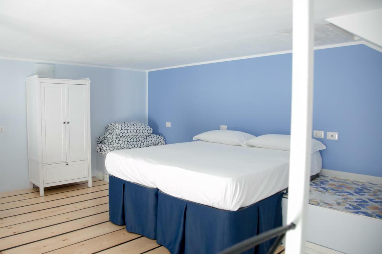 Casa Niccolo Apartment Наполи Екстериор снимка