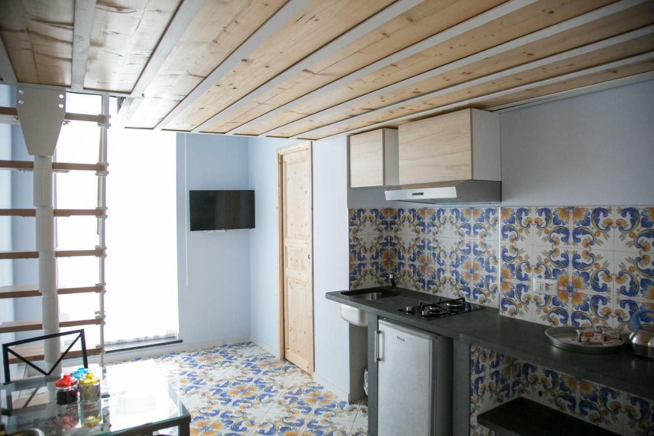 Casa Niccolo Apartment Наполи Екстериор снимка