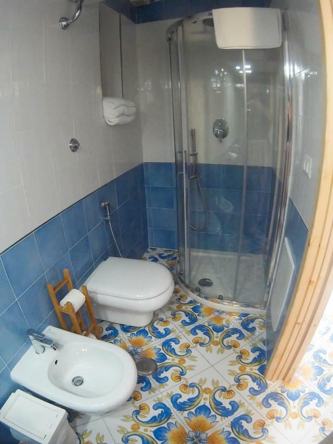 Casa Niccolo Apartment Наполи Екстериор снимка
